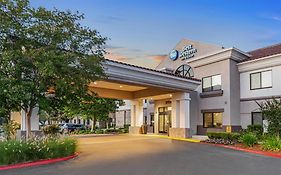 Best Western Valencia/Six Flags Inn & Suites